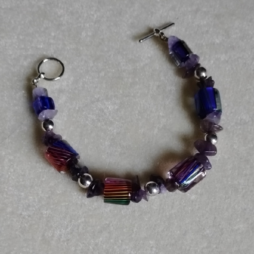 HAND CRAFTED MULTICOLORED FURNACE GLASS BRACELET